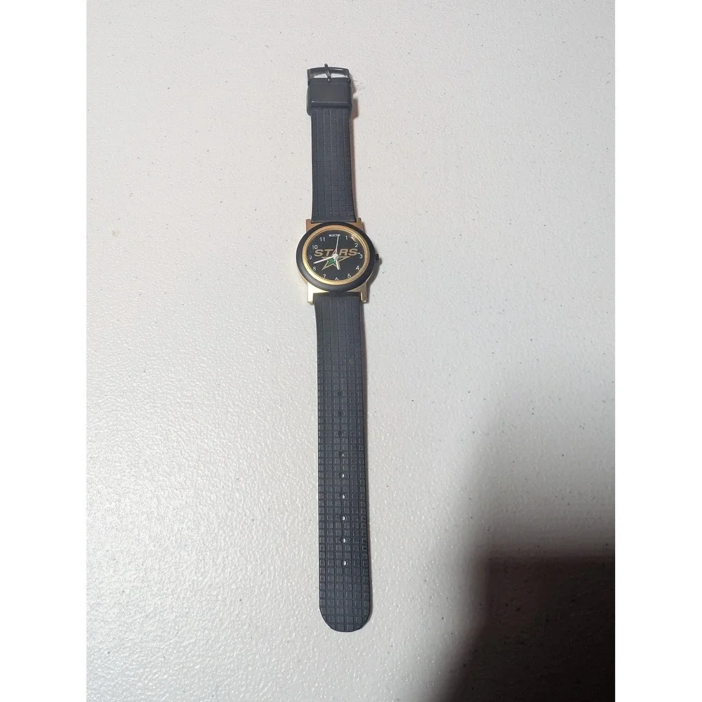 Dallas Stars Bulova Quartz Mens Watch 30mm Black Dial Gold Rubber Band Vintage